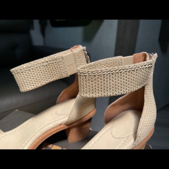 Lovely Frye heels! - Picture 3 of 6